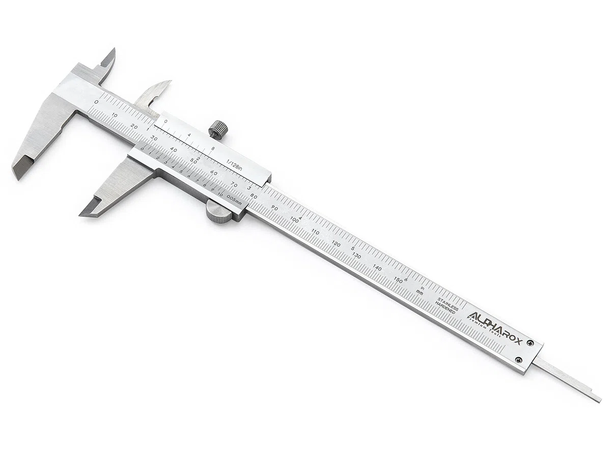 Analog Messschieber Nonius 150 mm aus rostfreiem Edelstahl - hohe Messgenauigkeit (DIN862) - erstklassige Qualität mit Tiefen-, Innen-, und Außenmessung - 0,05 mm Ablesung - inkl. Etui