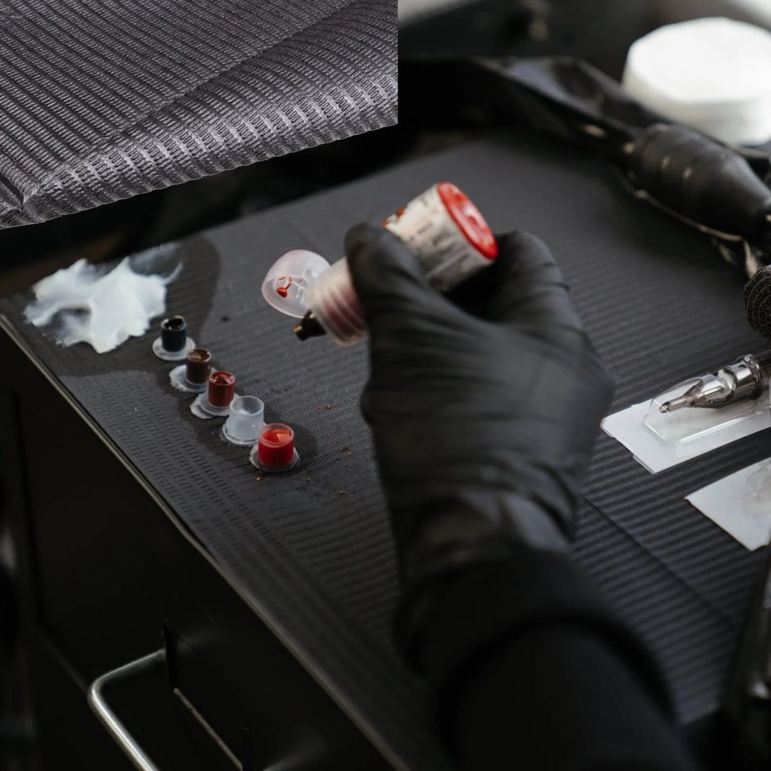 125 Stück Black Dental Lätzchen, Unihuby Premium Einweg wasserdichte Tattoo Lätzchen, Tattoo Tischdecken Clean Pad Patienten Lätzchen Dental Servietten Tattoo Tablett Abdeckungen Mehrzweck